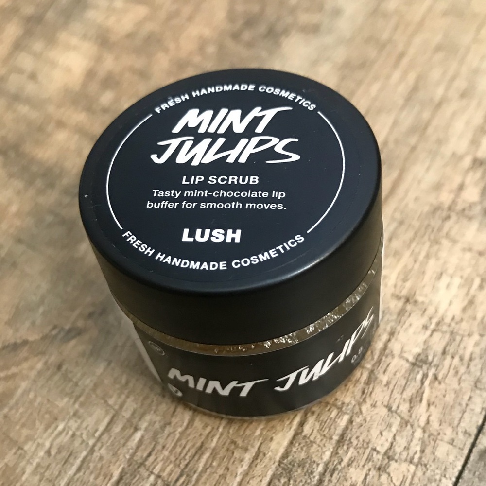 Brand new LUSH Mint Julips lip scrub